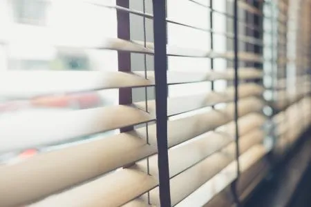 Benefits of-faux-wood-blinds