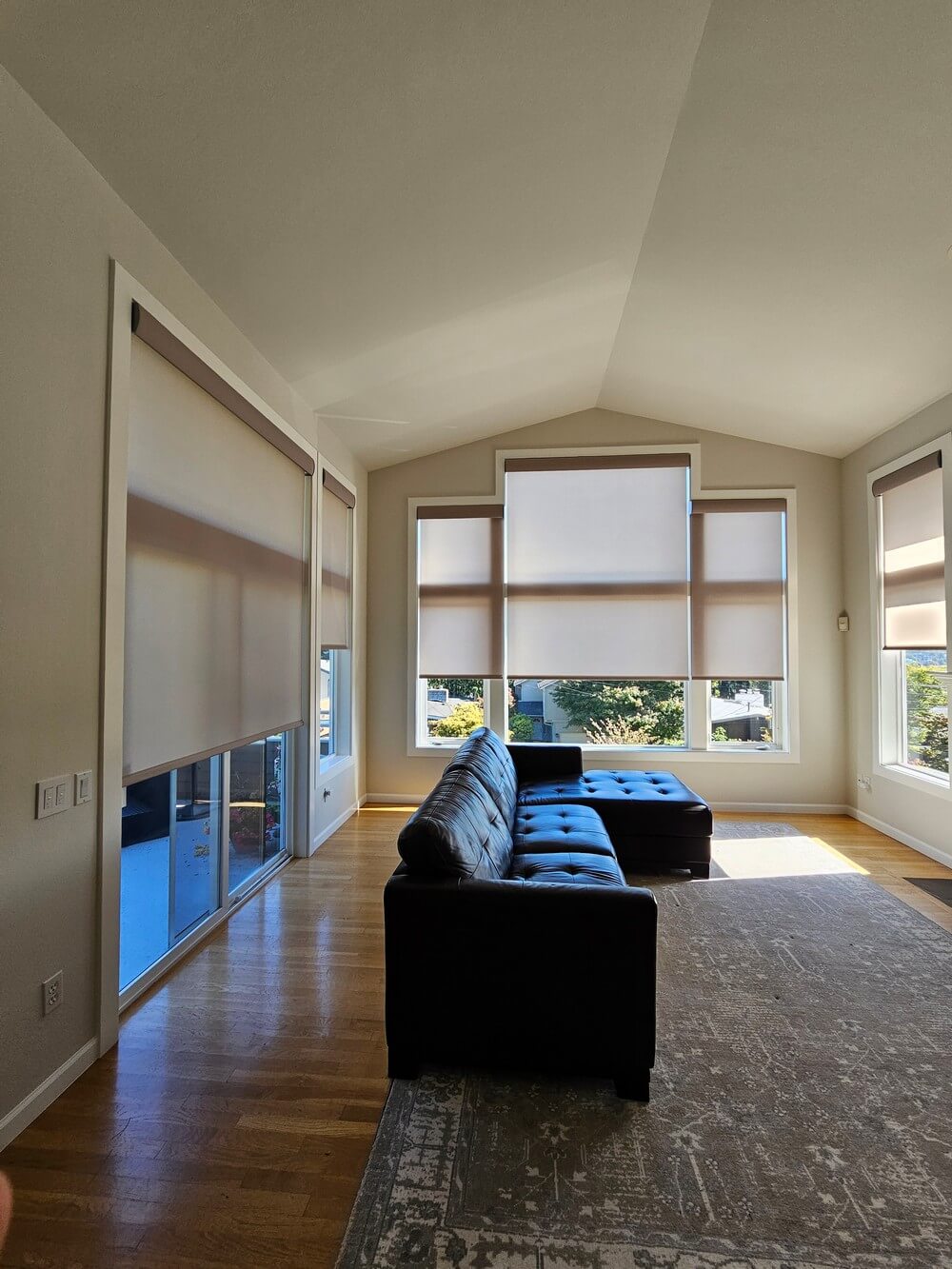 Lutron triathlon motorized roller shades 25th ave w seattle wa